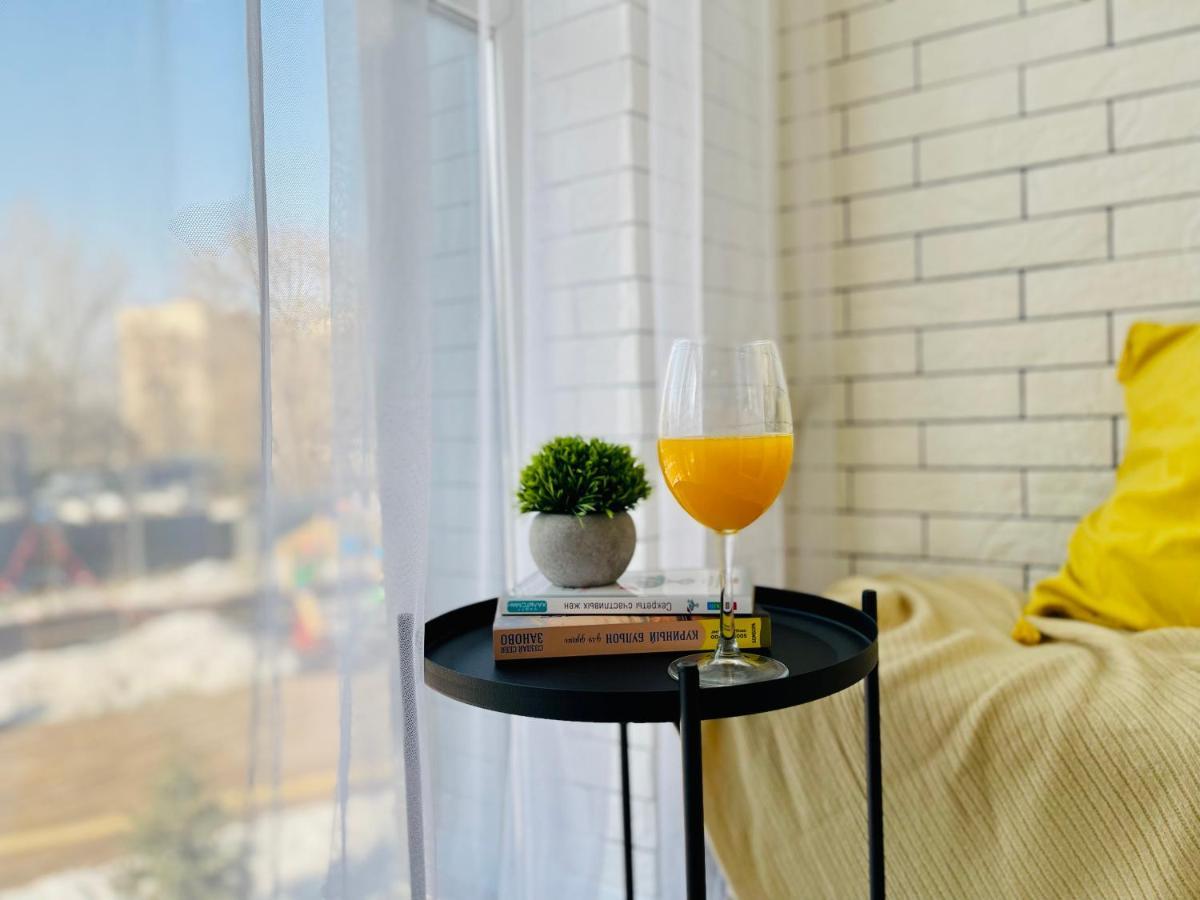 Appartement Уютная Стильная Квартира Возле Центрального Парка Горького! à Almaty Extérieur photo