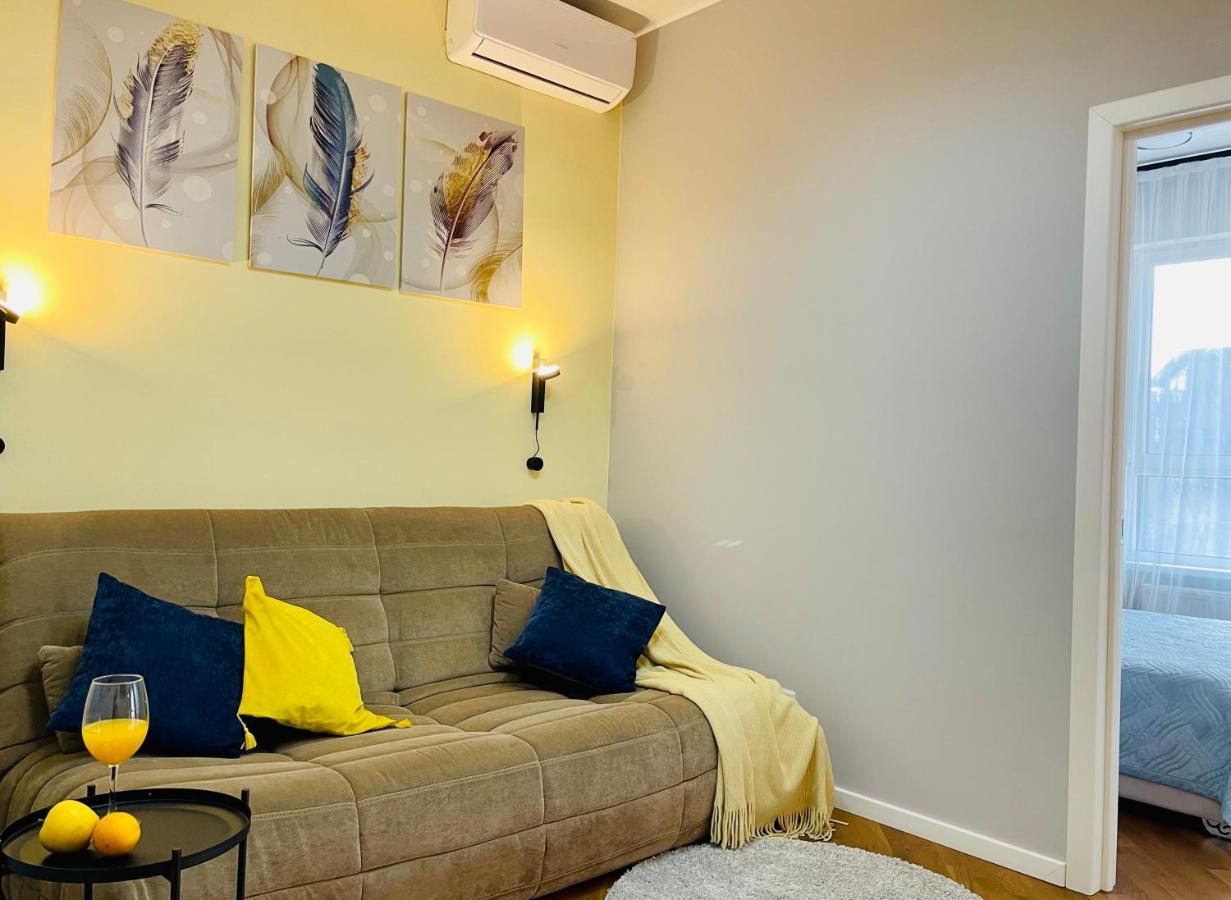 Appartement Уютная Стильная Квартира Возле Центрального Парка Горького! à Almaty Extérieur photo