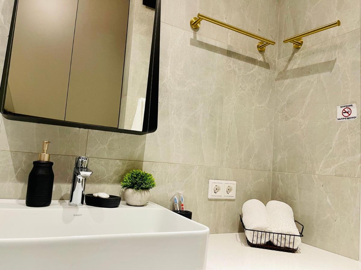 Appartement Уютная Стильная Квартира Возле Центрального Парка Горького! à Almaty Extérieur photo